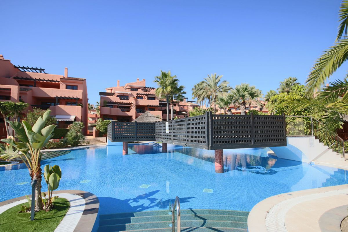 Apartament w Estepona, Malaga, Hiszpania 3 sypialnie, 183 mkw. nr 53399