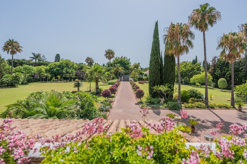 Villa i Guadalmina, Malaga, Spanien 8 sovrum, 1138 kvm. Nr. 53477