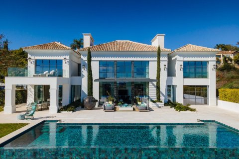 Villa for sale in Benahavis, Malaga, Spain 6 bedrooms, 1002 sq.m. No. 53498 - photo 4