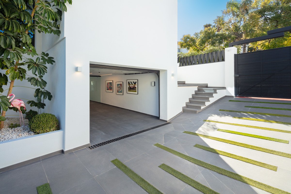Villa Nueva Andalucia, Malaga, Spānijā 4 istabas, 350 m2 Nr. 53504