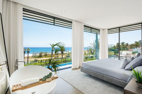 Villa for sale in Estepona, Malaga, Spain 5 bedrooms, 454 sq.m. No. 53410 - photo 8