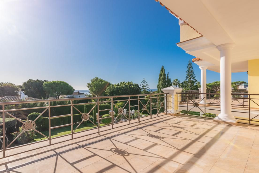 Huvila Hacienda Las Chapas, Malaga, Espanja 5 makuuhuonetta, 565 m2 No. 53464