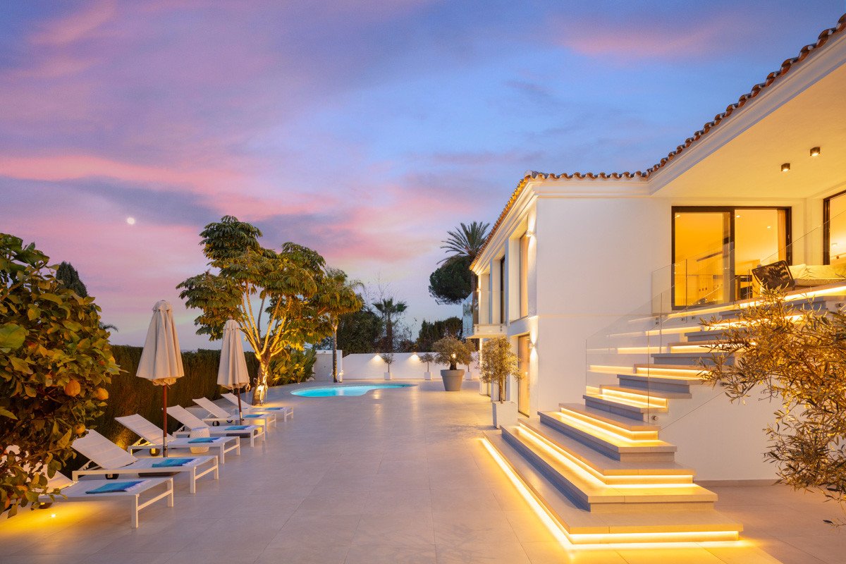 Villa Nueva Andalucia, Malaga, Spānijā 4 istabas, 350 m2 Nr. 53504