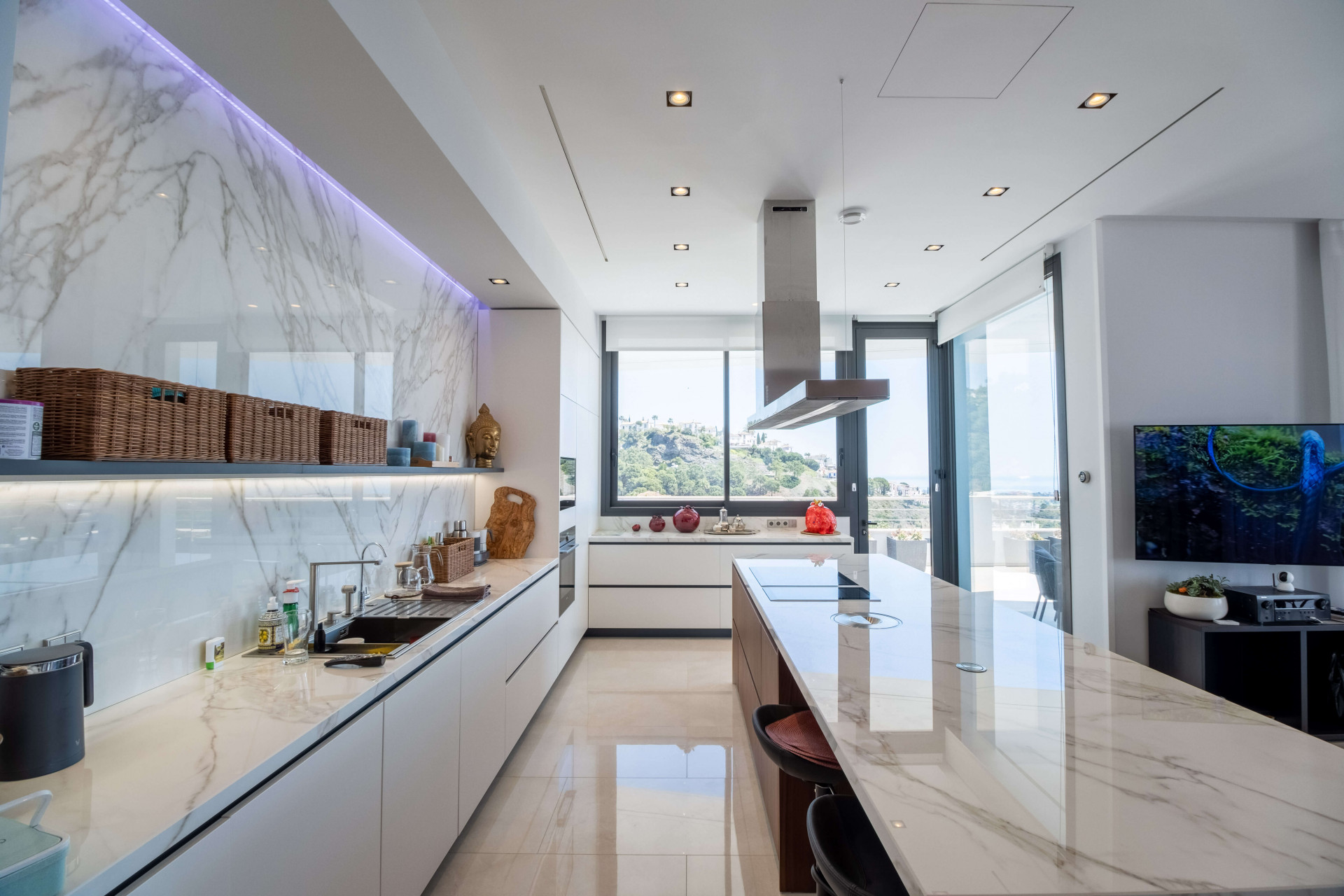 Villa in Benahavis, Malaga, Spanien 12 Schlafzimmer, 1339 m2 Nr. 53529