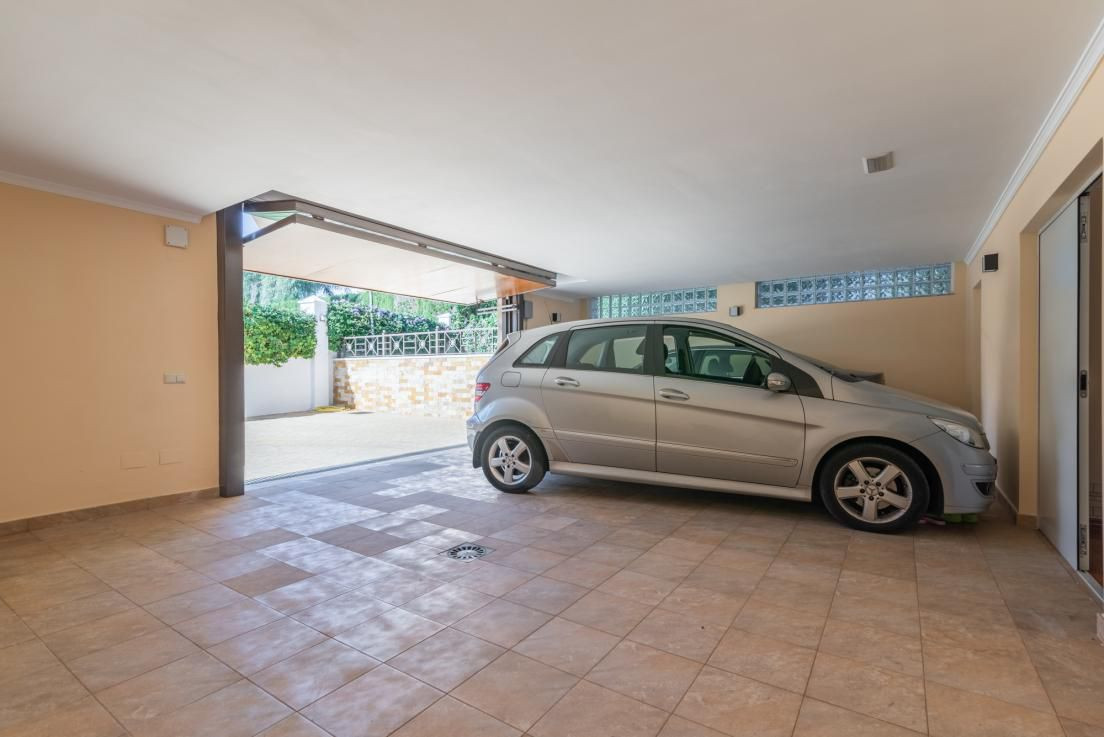 Huvila Hacienda Las Chapas, Malaga, Espanja 5 makuuhuonetta, 565 m2 No. 53464