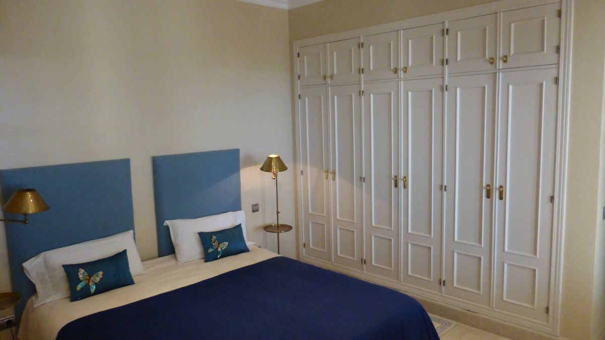Villa a Benahavis, Malaga, Spagna 6 camere da letto, 950 mq. N° 53379