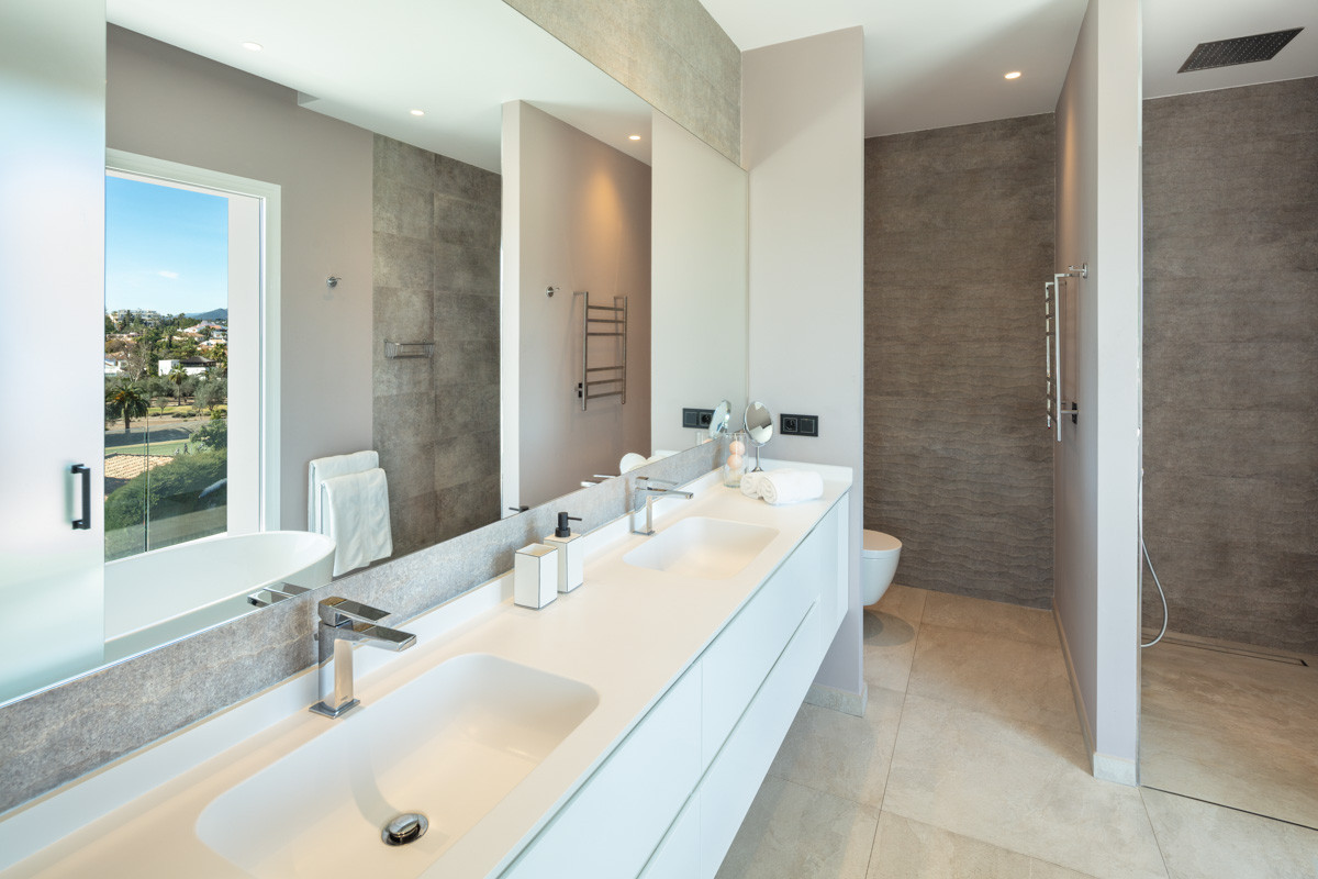 Huvila Nueva Andalucia, Malaga, Espanja 5 makuuhuonetta, 441 m2 No. 53523