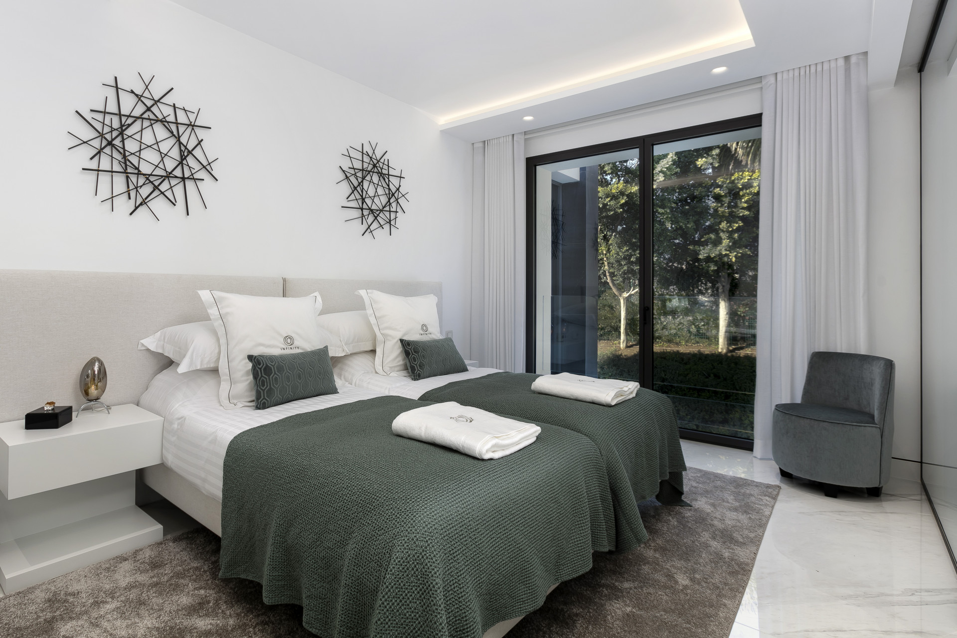 Apartament w Estepona, Malaga, Hiszpania 4 sypialnie, 300 mkw. nr 53525