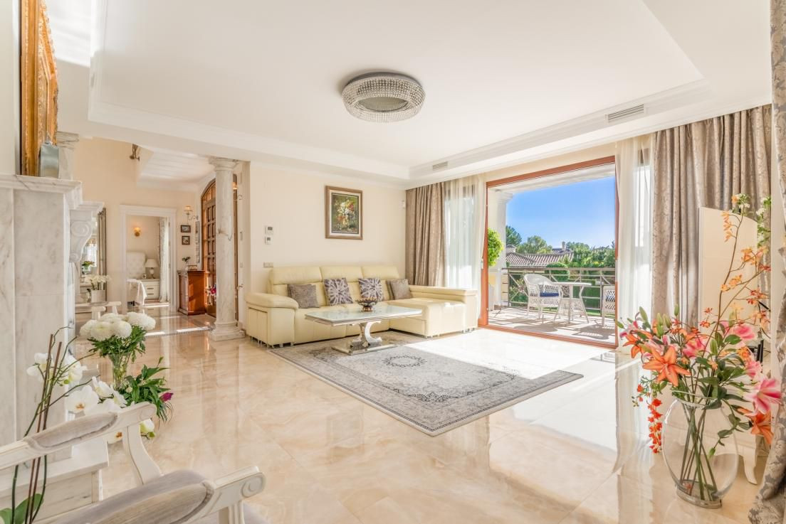 Huvila Hacienda Las Chapas, Malaga, Espanja 5 makuuhuonetta, 565 m2 No. 53464