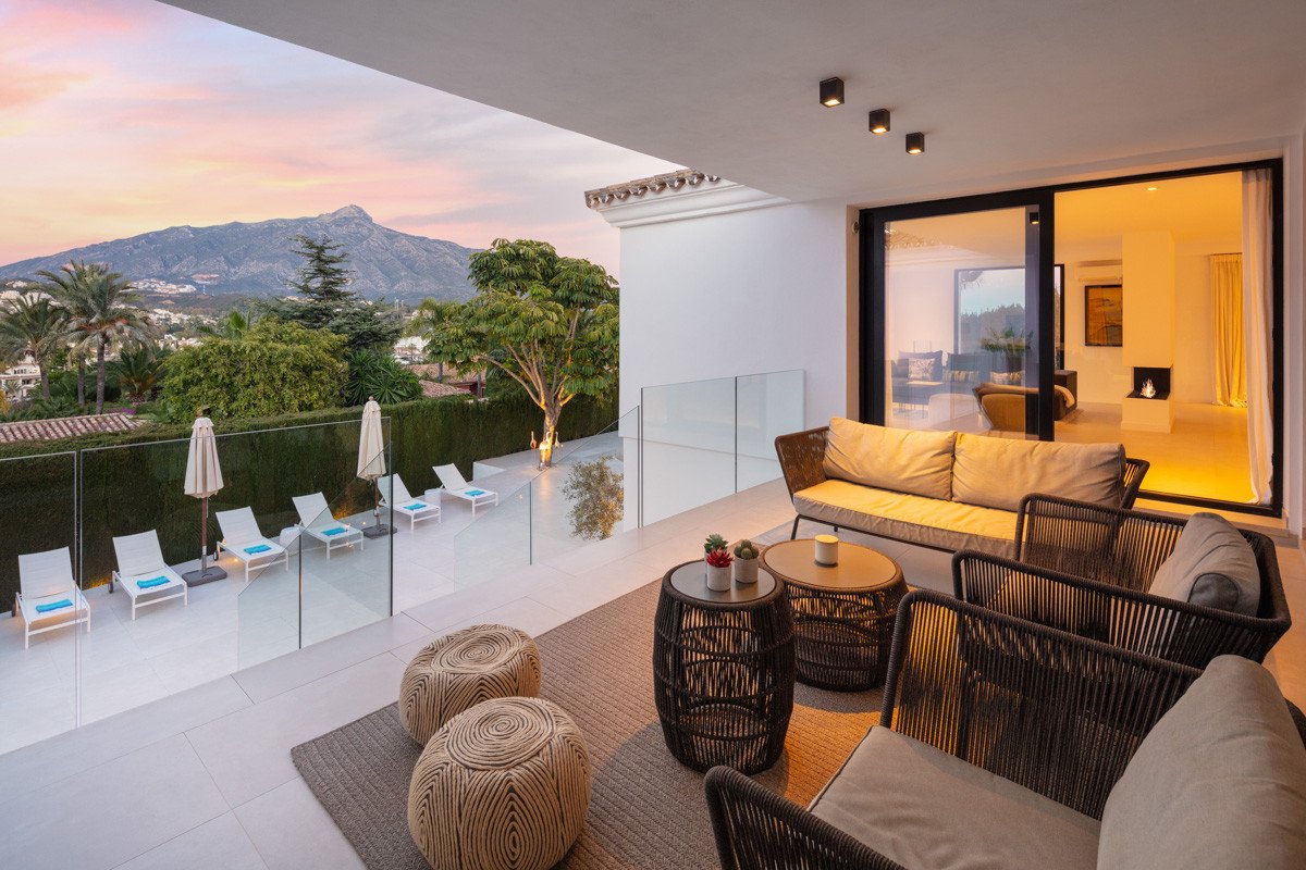 Villa Nueva Andalucia, Malaga, Spānijā 4 istabas, 350 m2 Nr. 53504