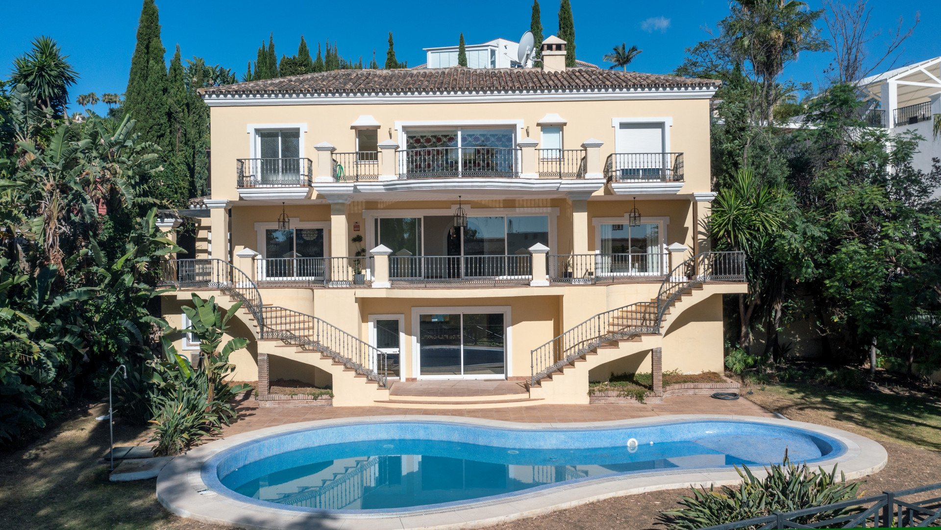 Huvila El Herrojo, Malaga, Espanja 6 makuuhuonetta, 579 m2 No. 53578