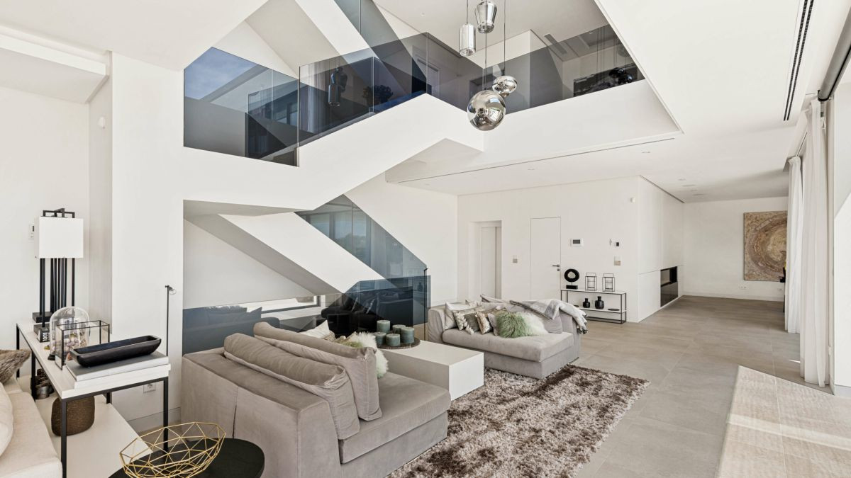 Villa in La Alqueria-El Paraíso, Malaga, Spanien 7 Schlafzimmer, 842 m2 Nr. 53413
