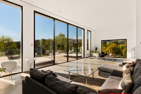 Villa for sale in La Alqueria-El Paraíso, Malaga, Spain 7 bedrooms, 867 sq.m. No. 53551 - photo 12