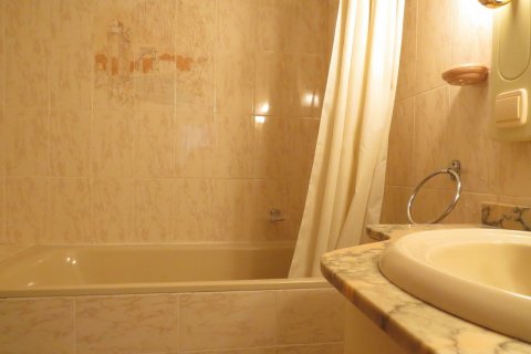 Apartment for sale in Salou, Tarragona, Spain 3 bedrooms, 103 sq.m. No. 53629 - photo 24
