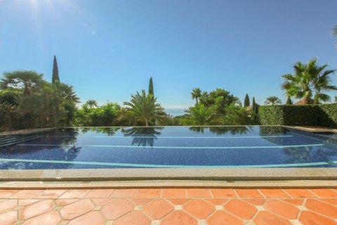 Villa for sale in Marbella Golden Mile, Malaga, Spain 5 bedrooms, 1130 sq.m. No. 53454 - photo 7