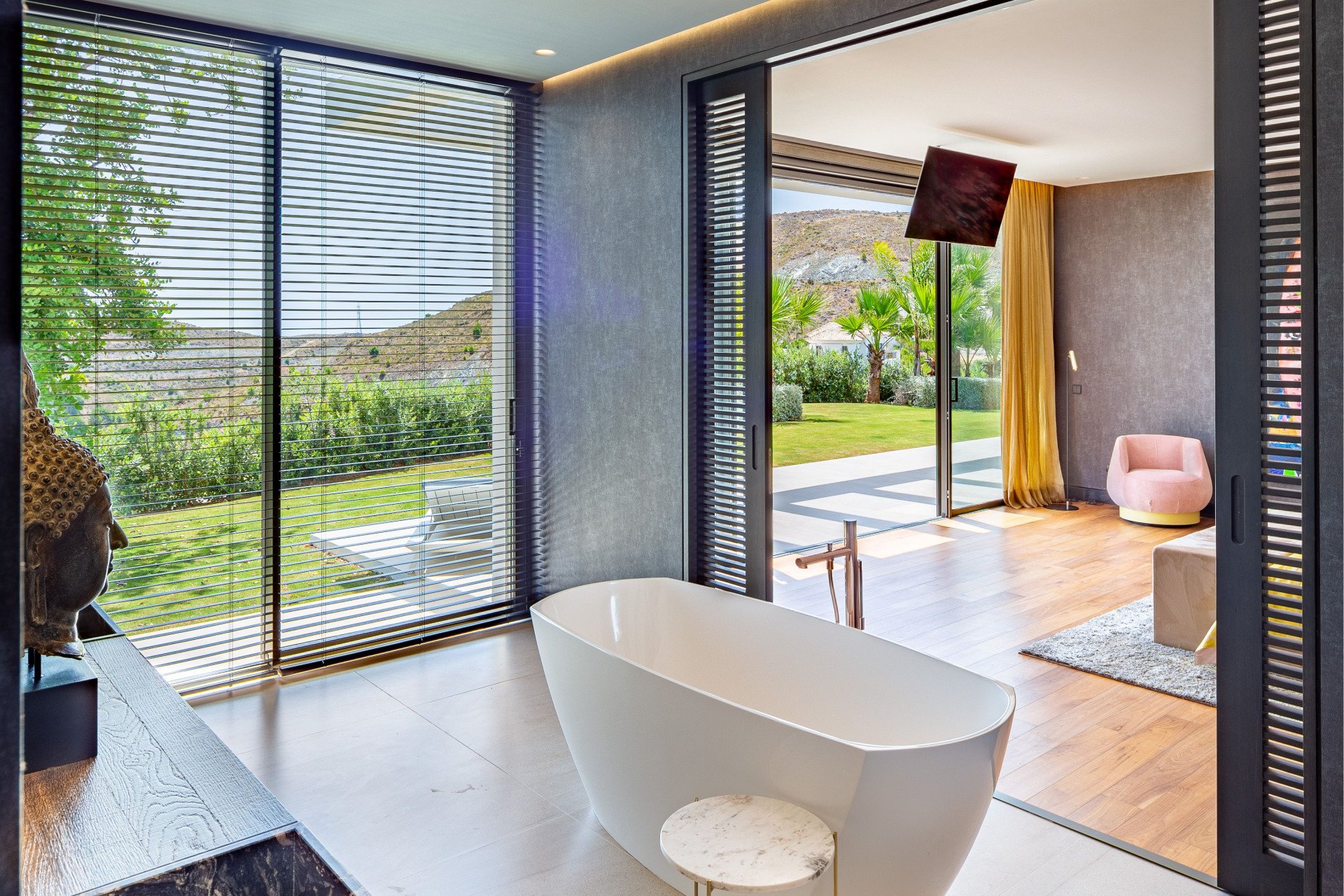 Villa en Benahavís, Málaga, España 6 dormitorios, 1370 m2 No. 53532