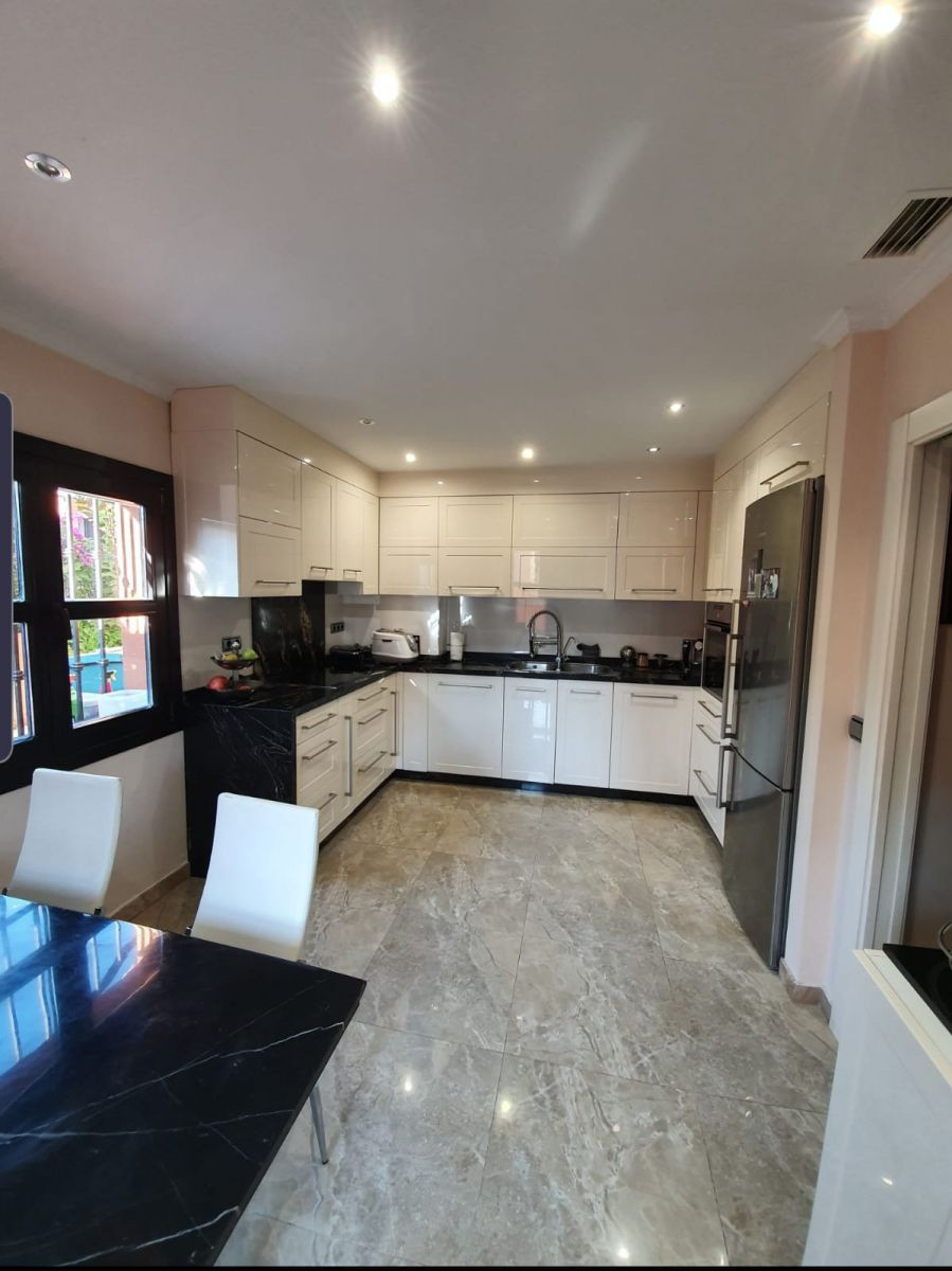 Townhouse in Guadalmina, Malaga, Spain 4 bedrooms, 349 sq.m. No. 53434