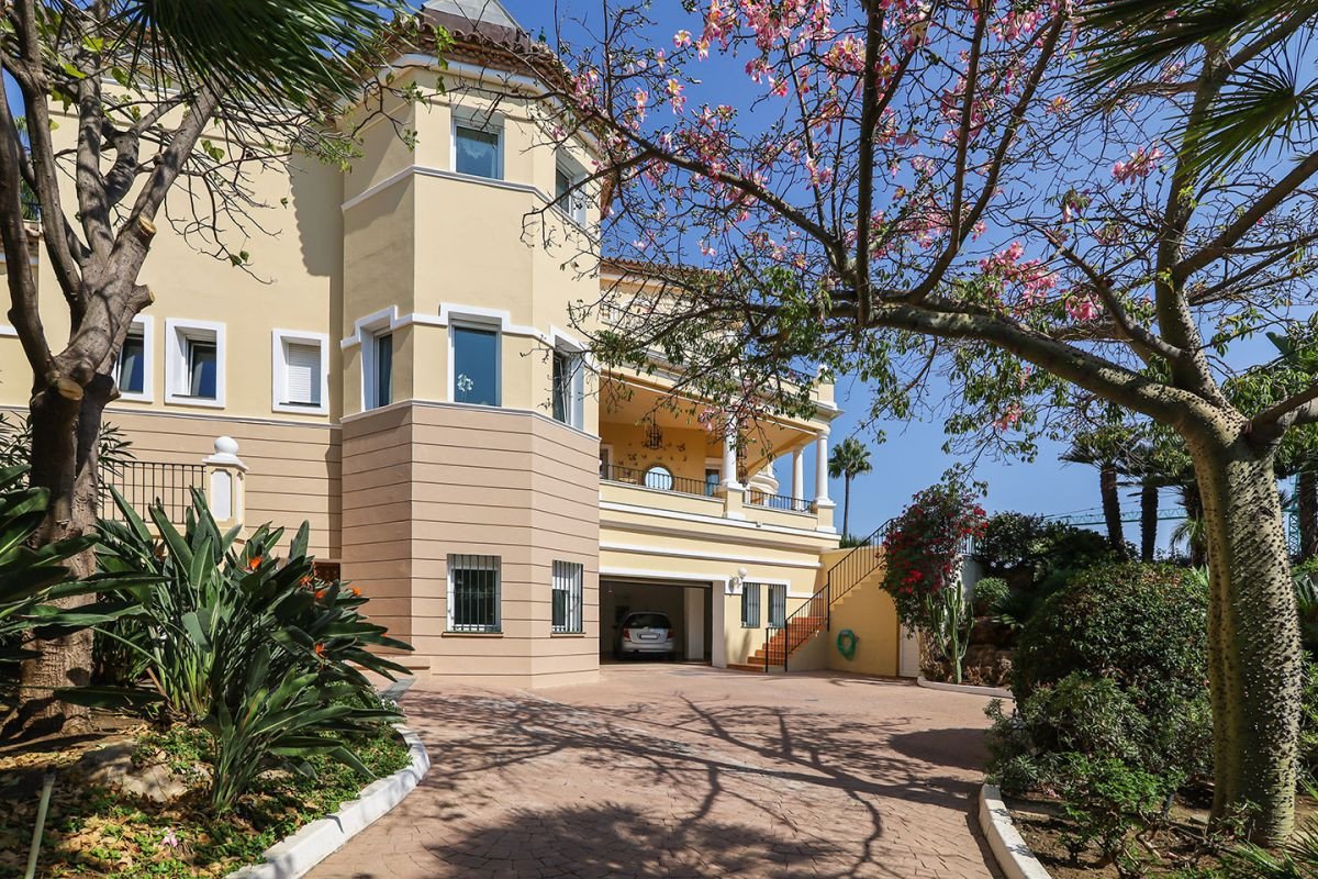 Huvila El Paraiso, Malaga, Espanja 5 makuuhuonetta, 953 m2 No. 53418