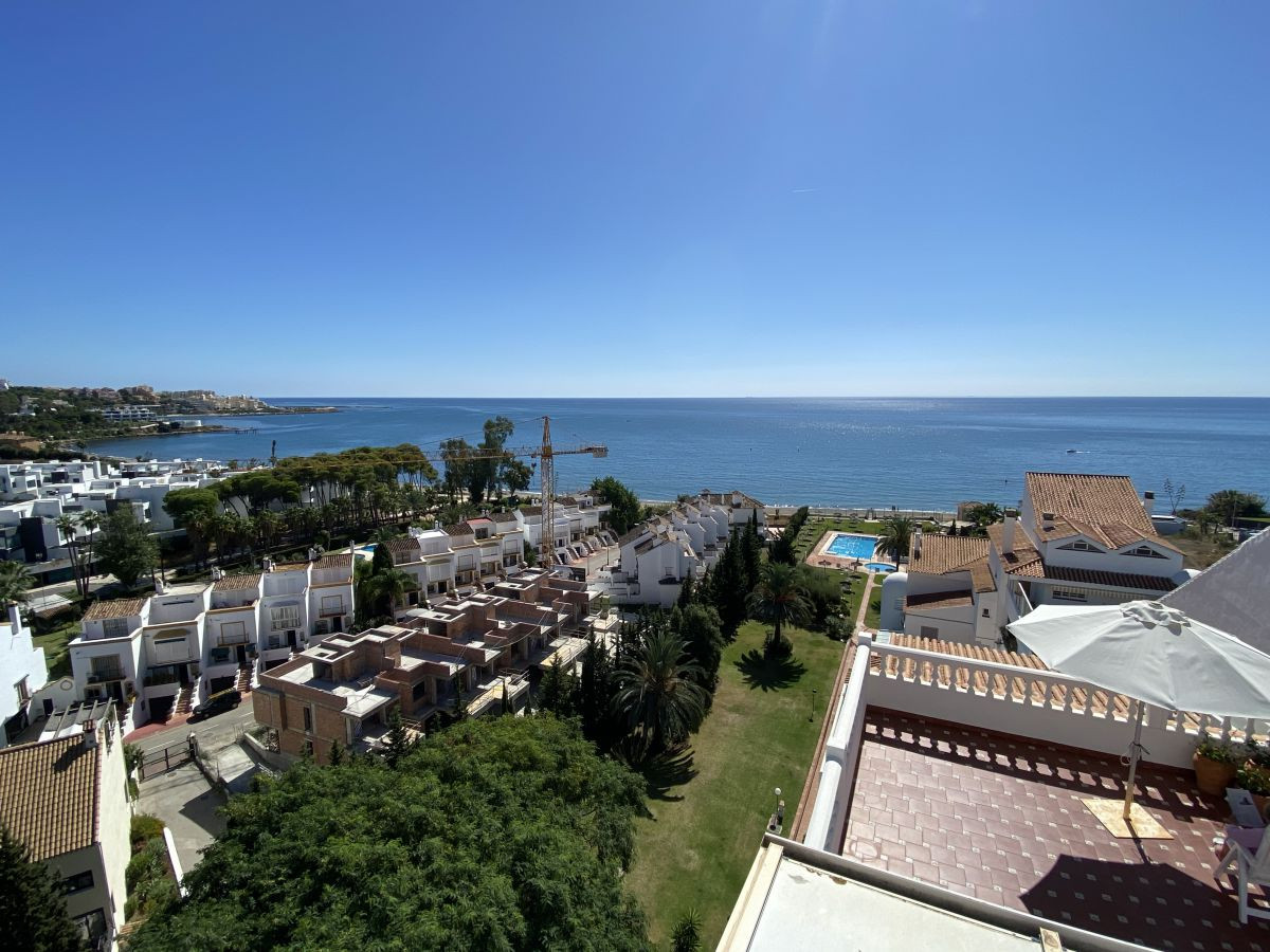 Penthouse in Estepona, Malaga, Spain 3 bedrooms, 139 sq.m. No. 53391