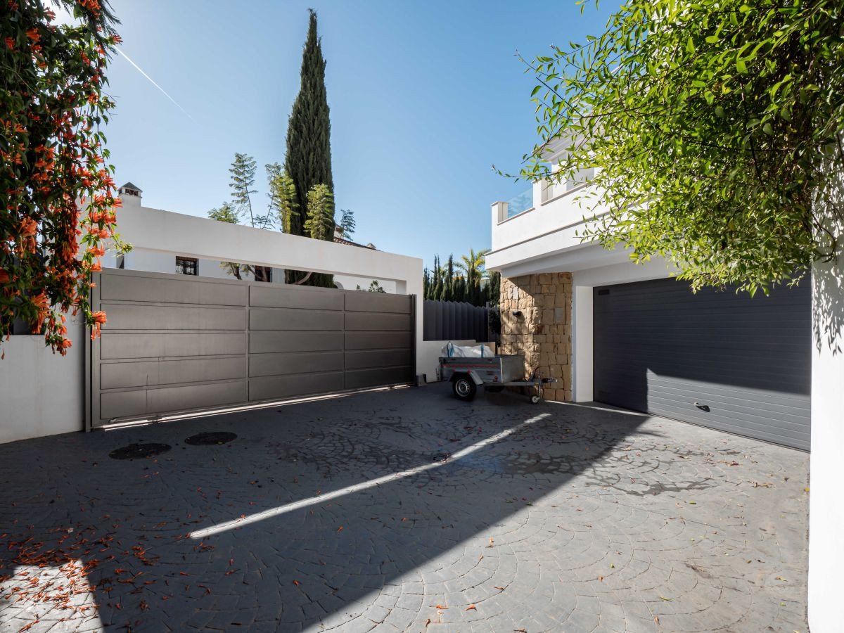 Villa in Marbella Golden Mile, Malaga, Spanien 5 Schlafzimmer, 714 m2 Nr. 53458