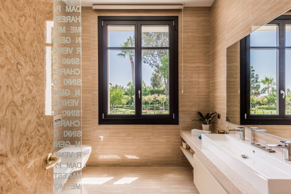 Huvila Hacienda Las Chapas, Malaga, Espanja 7 makuuhuonetta, 1190 m2 No. 53469