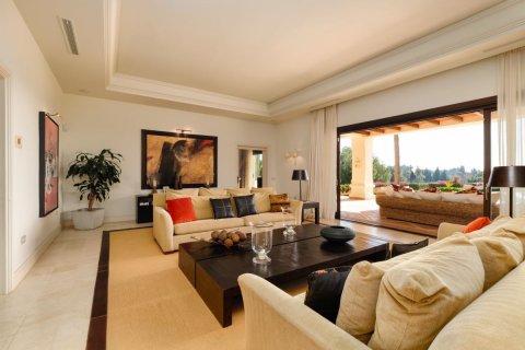 Villa for sale in Marbella Golden Mile, Malaga, Spain 5 bedrooms, 1022 sq.m. No. 53470 - photo 26