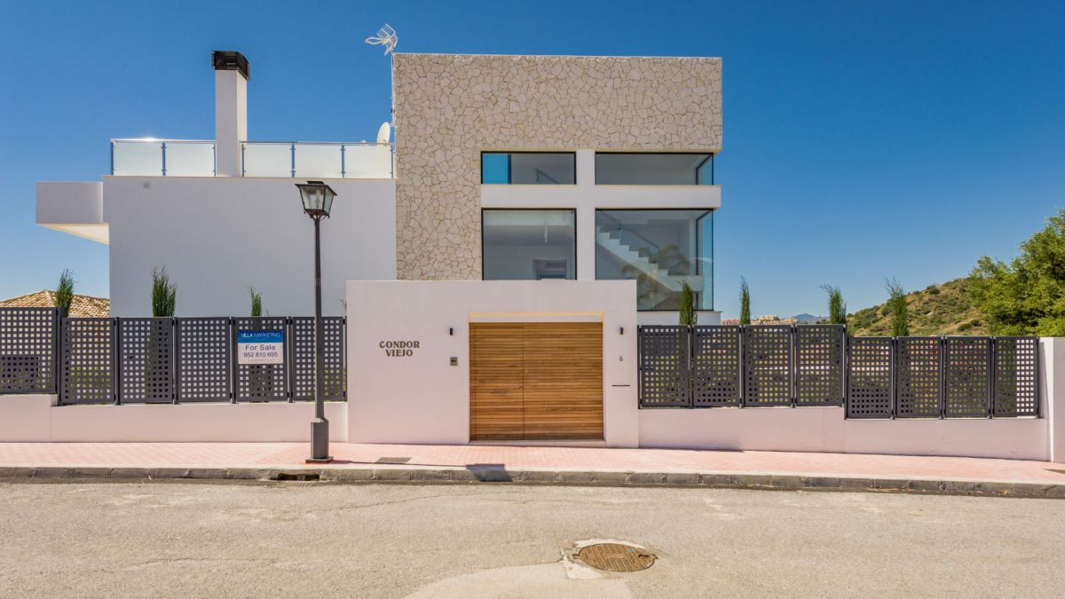 Willa w Nueva Andalucia, Malaga, Hiszpania 4 sypialnie, 749 mkw. nr 53398