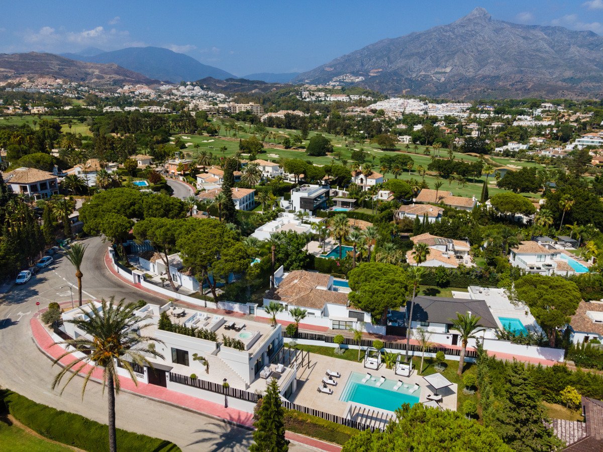 Willa w Nueva Andalucia, Malaga, Hiszpania 5 sypialni, 447 mkw. nr 53505
