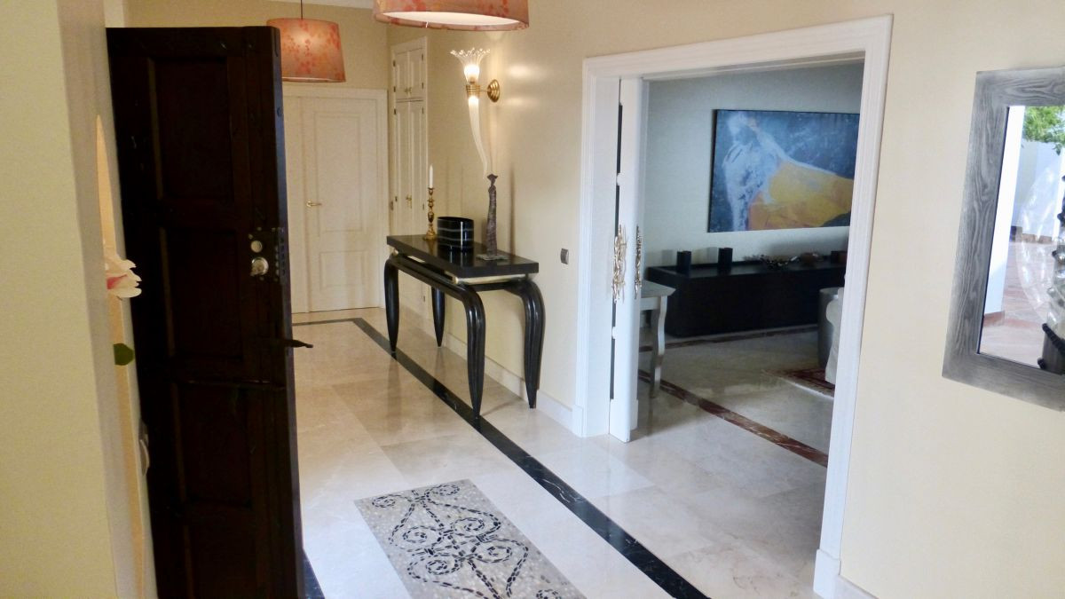 Villa a Benahavis, Malaga, Spagna 6 camere da letto, 950 mq. N° 53379