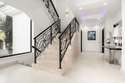 Villa for sale Marbella Golden Mile, Malaga, Spain 5 bedrooms, 714 sq.m. No. 53458 - photo 20