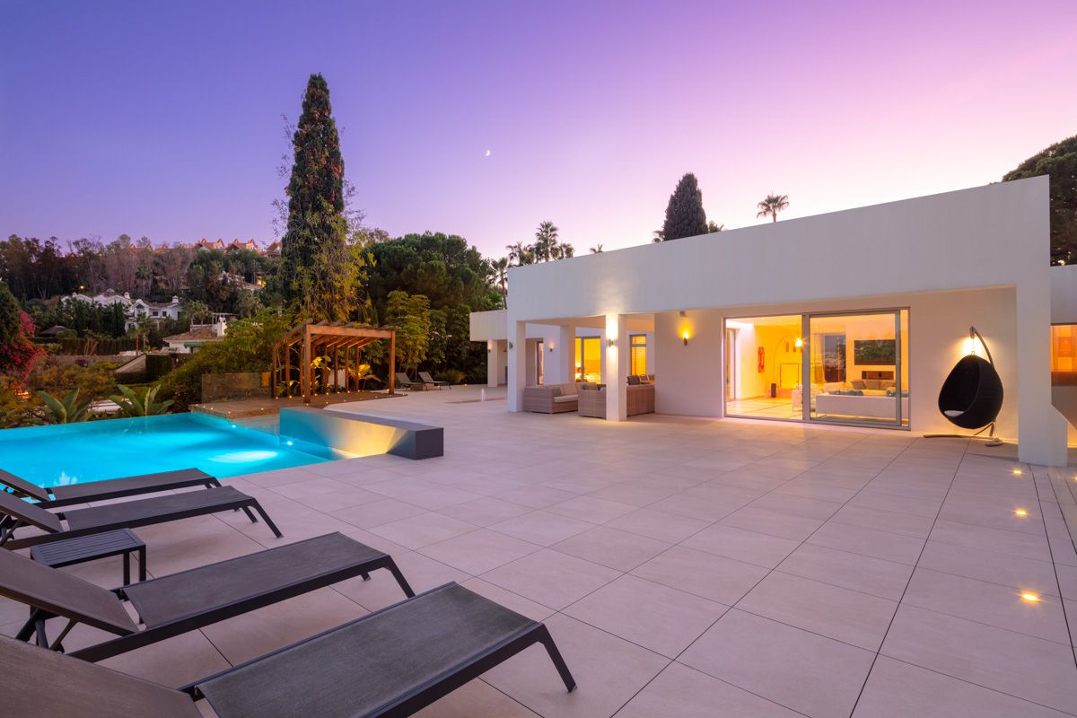 Villa in Nueva Andalucia, Malaga, Spain 6 bedrooms, 550 sq.m. No. 53421