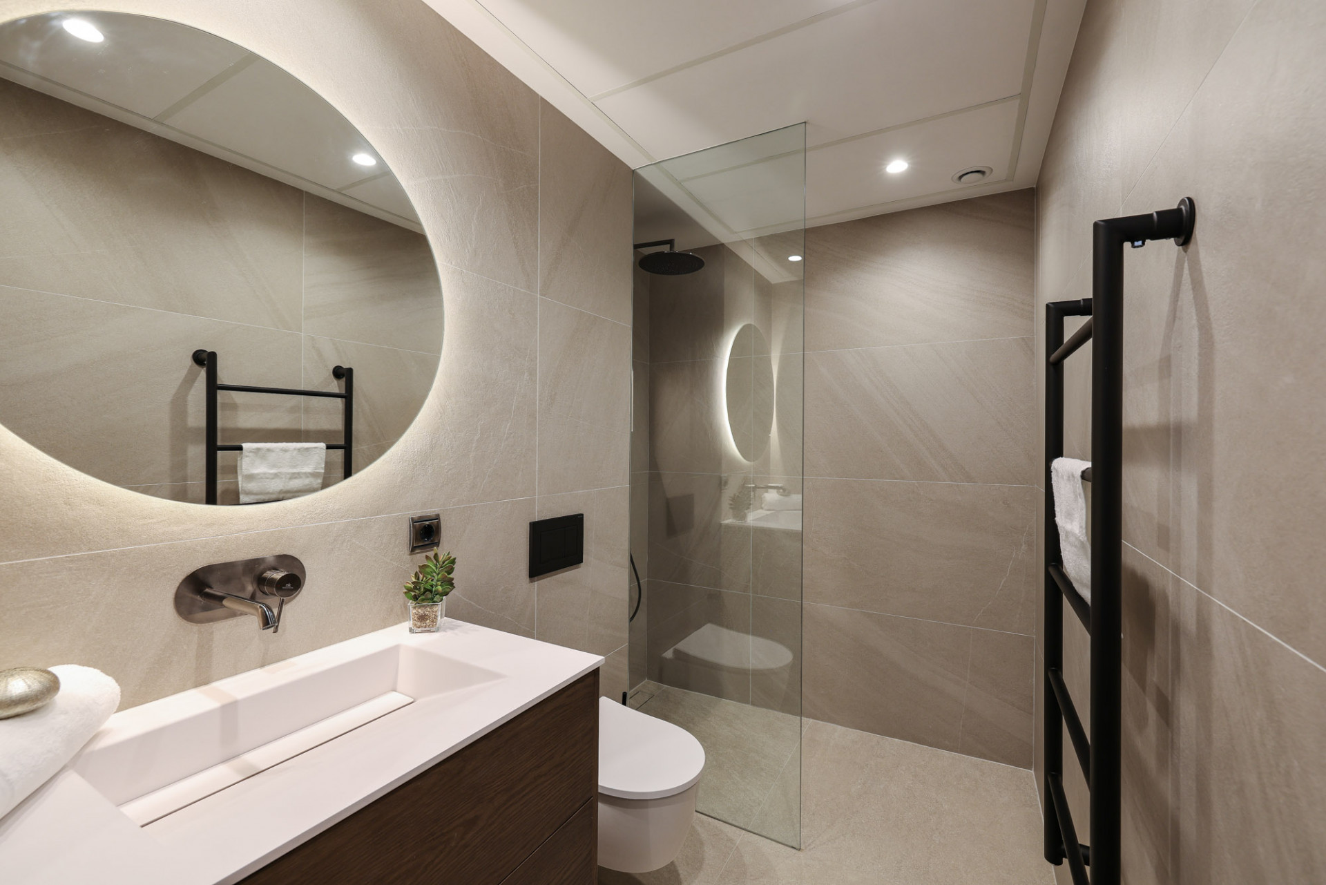 Appartamento a Marbella, Malaga, Spagna 4 camere da letto, 127 mq. N° 53574