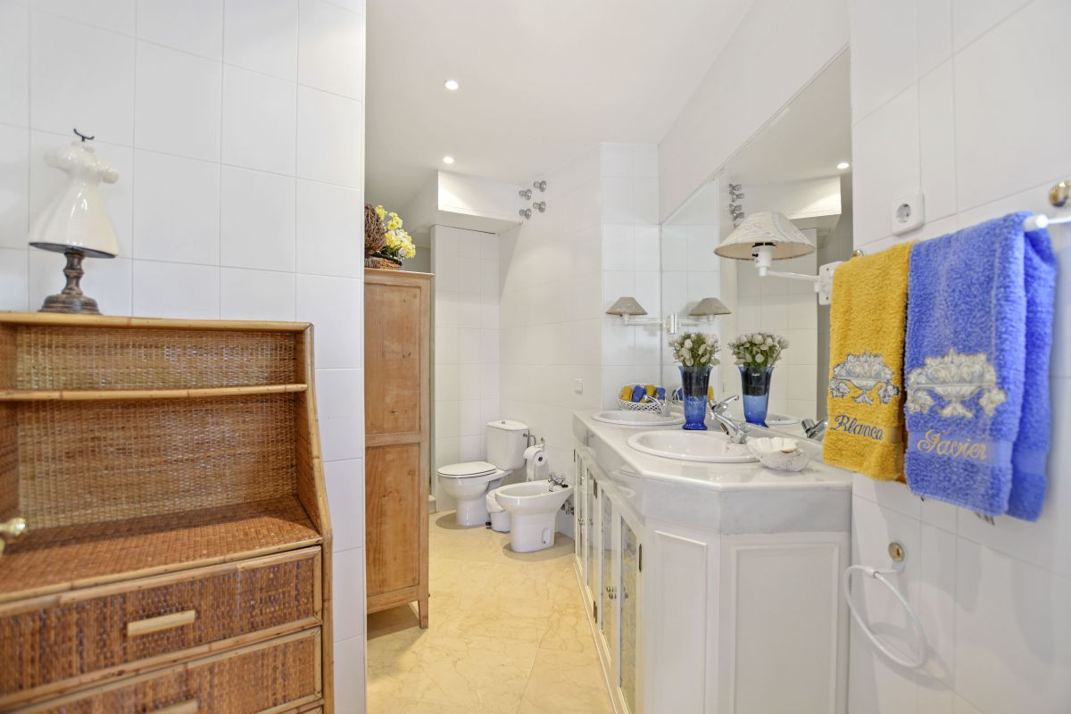 Dúplex en Cabopino, Málaga, España 4 dormitorios, 507 m2 No. 53451