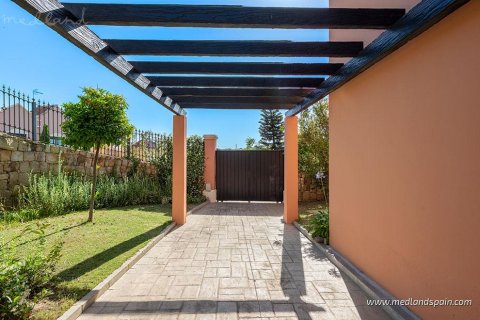 Villa for sale in Estepona, Malaga, Spain 4 bedrooms, 276 sq.m. No. 52961 - photo 3