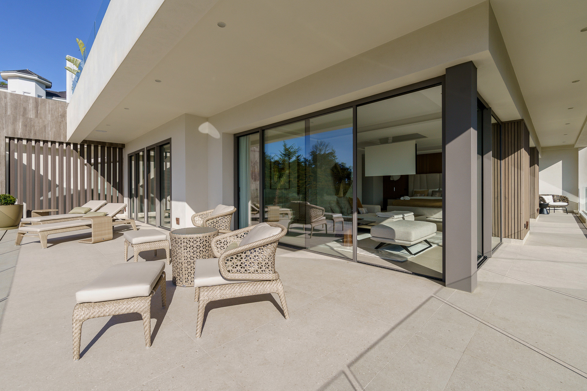Villa i La Perla-Torremuelle, Malaga, Spanien 6 sovrum, 1400 kvm. Nr. 53422