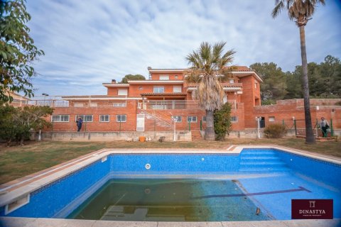 House for sale Tarragona, Spain 6 bedrooms, 280 sq.m. No. 53644 - photo 3