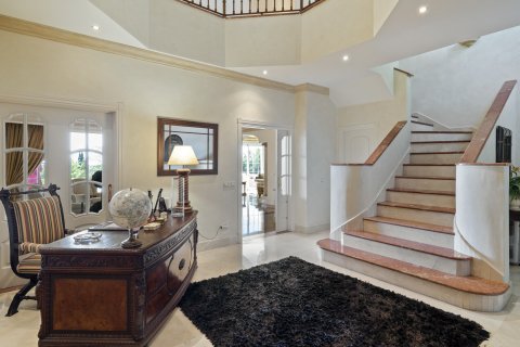 Villa for sale El Paraiso, Malaga, Spain 5 bedrooms, 779 sq.m. No. 53534 - photo 23