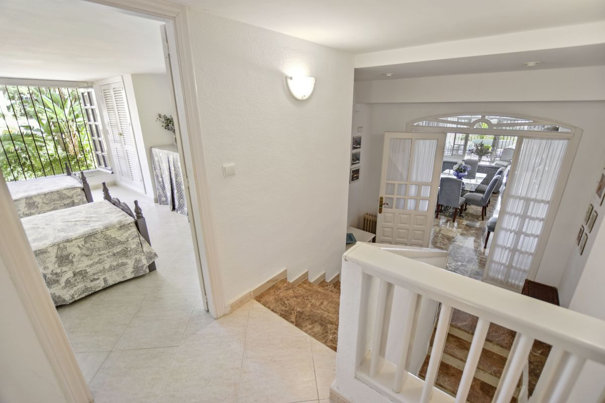 Dúplex en Cabopino, Málaga, España 4 dormitorios, 507 m2 No. 53451