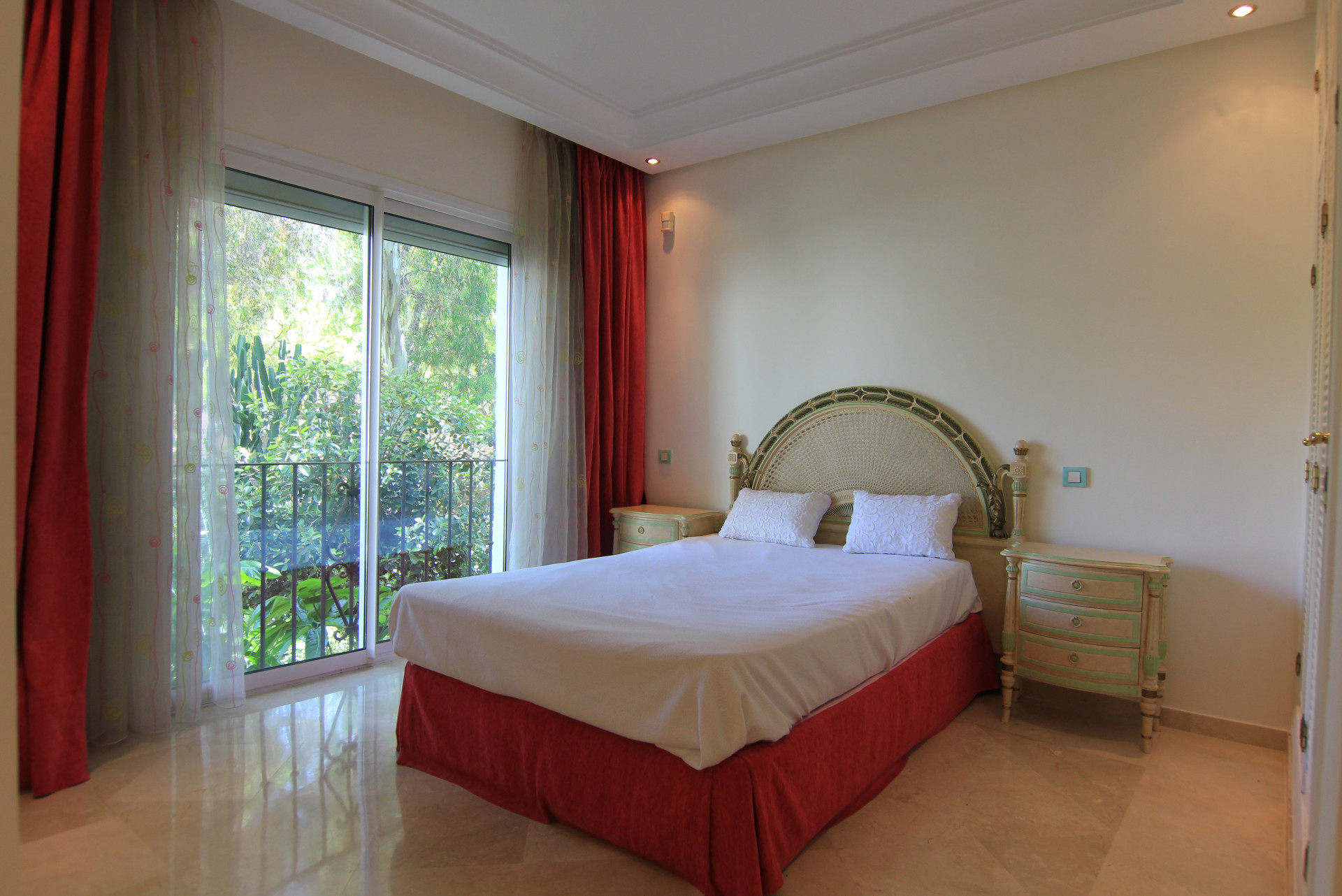 Duplex a Marbella, Malaga, Spagna 5 camere da letto, 475 mq. N° 53550