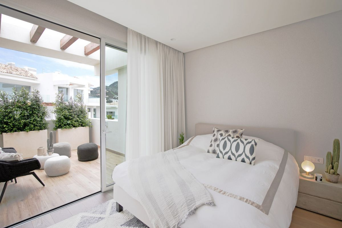 Kattohuoneisto Benahavis, Malaga, Espanja 4 makuuhuonetta, 376 m2 No. 53411