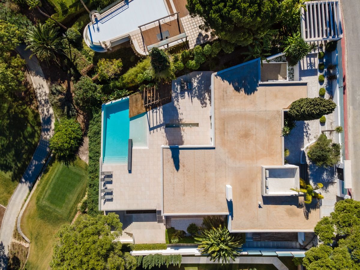 Villa in Nueva Andalucia, Malaga, Spain 6 bedrooms, 550 sq.m. No. 53421