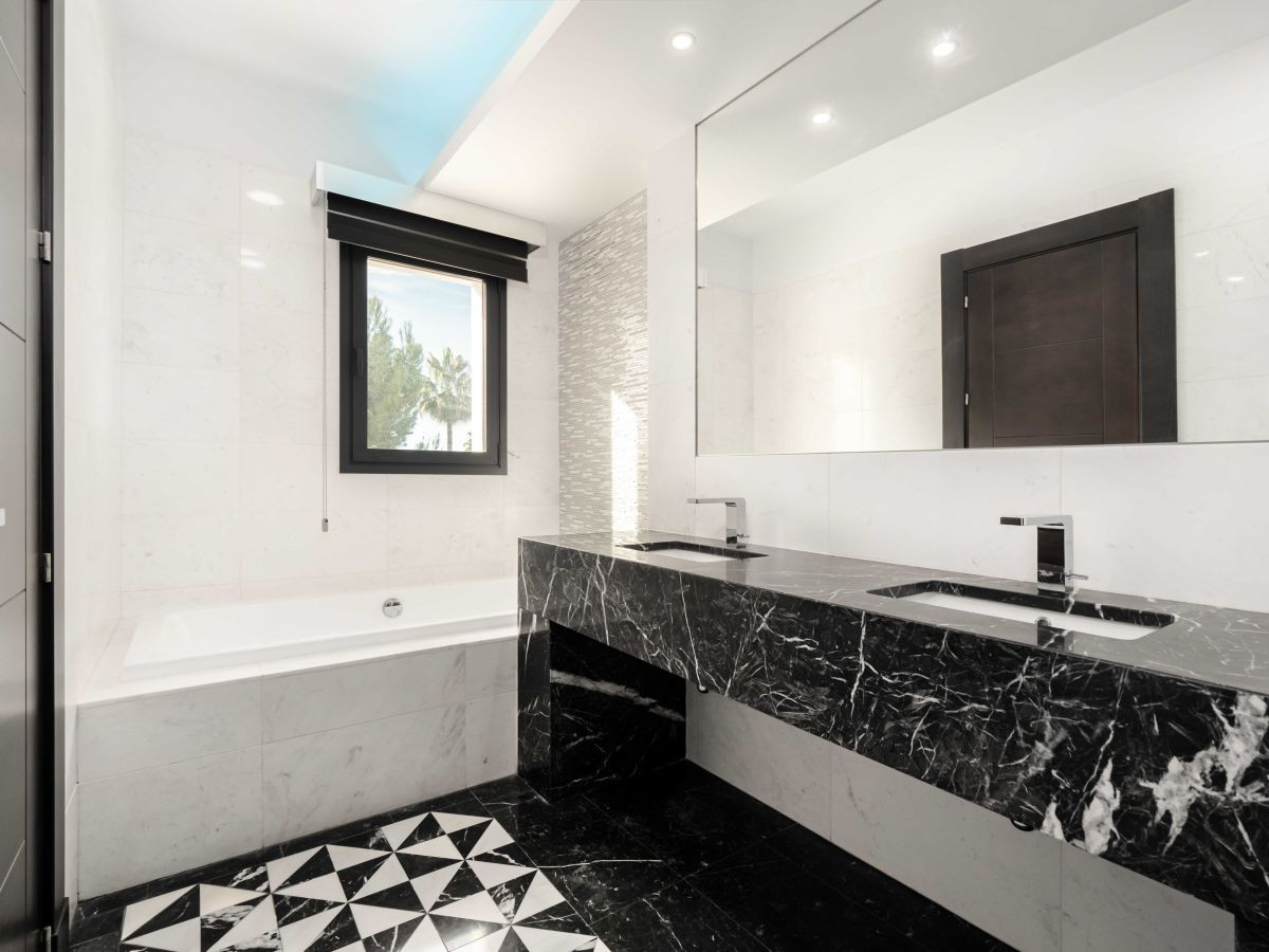 Villa in Marbella Golden Mile, Malaga, Spanien 5 Schlafzimmer, 714 m2 Nr. 53458