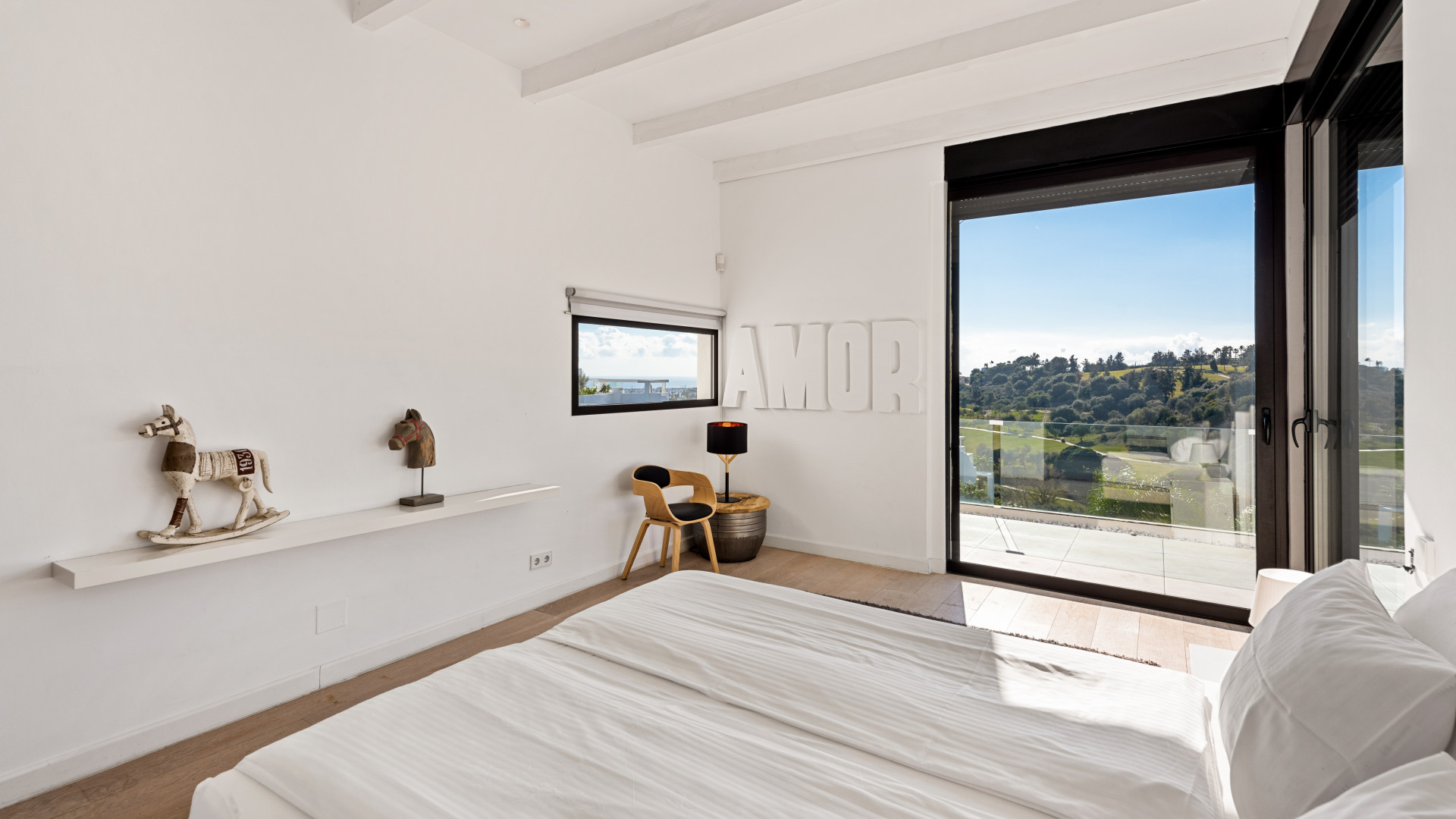 Villa i La Alqueria-El Paraíso, Malaga, Spanien 7 sovrum, 867 kvm. Nr. 53551
