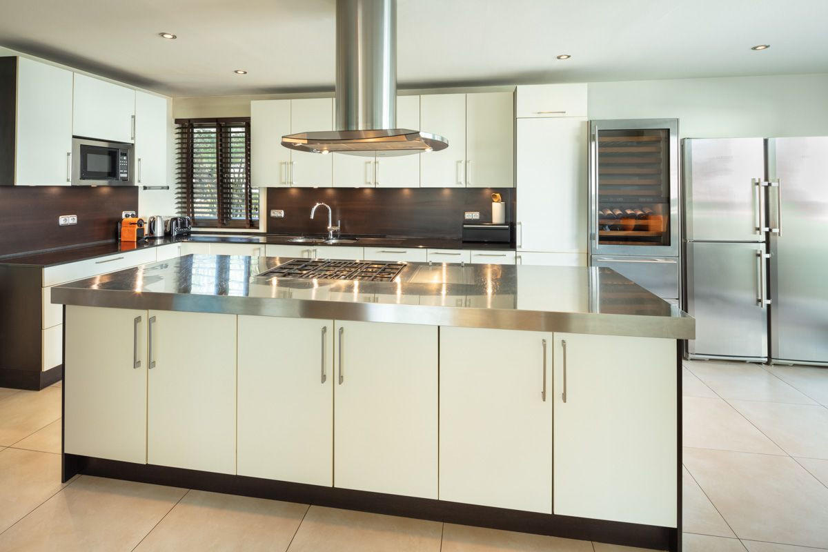 Villa in Nueva Andalucia, Malaga, Spain 6 bedrooms, 550 sq.m. No. 53421