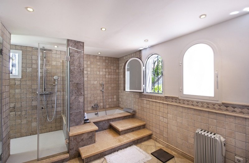 Villa en Nueva Andalucía, Málaga, España 5 dormitorios, 400 m2 No. 53559