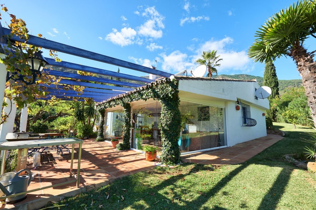 Huvila Estepona, Malaga, Espanja 2 makuuhuonetta, 259 m2 No. 53368