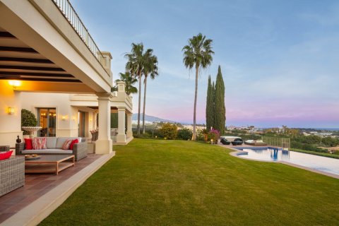 Villa for sale in Benahavis, Malaga, Spain 5 bedrooms, 530 sq.m. No. 53497 - photo 4