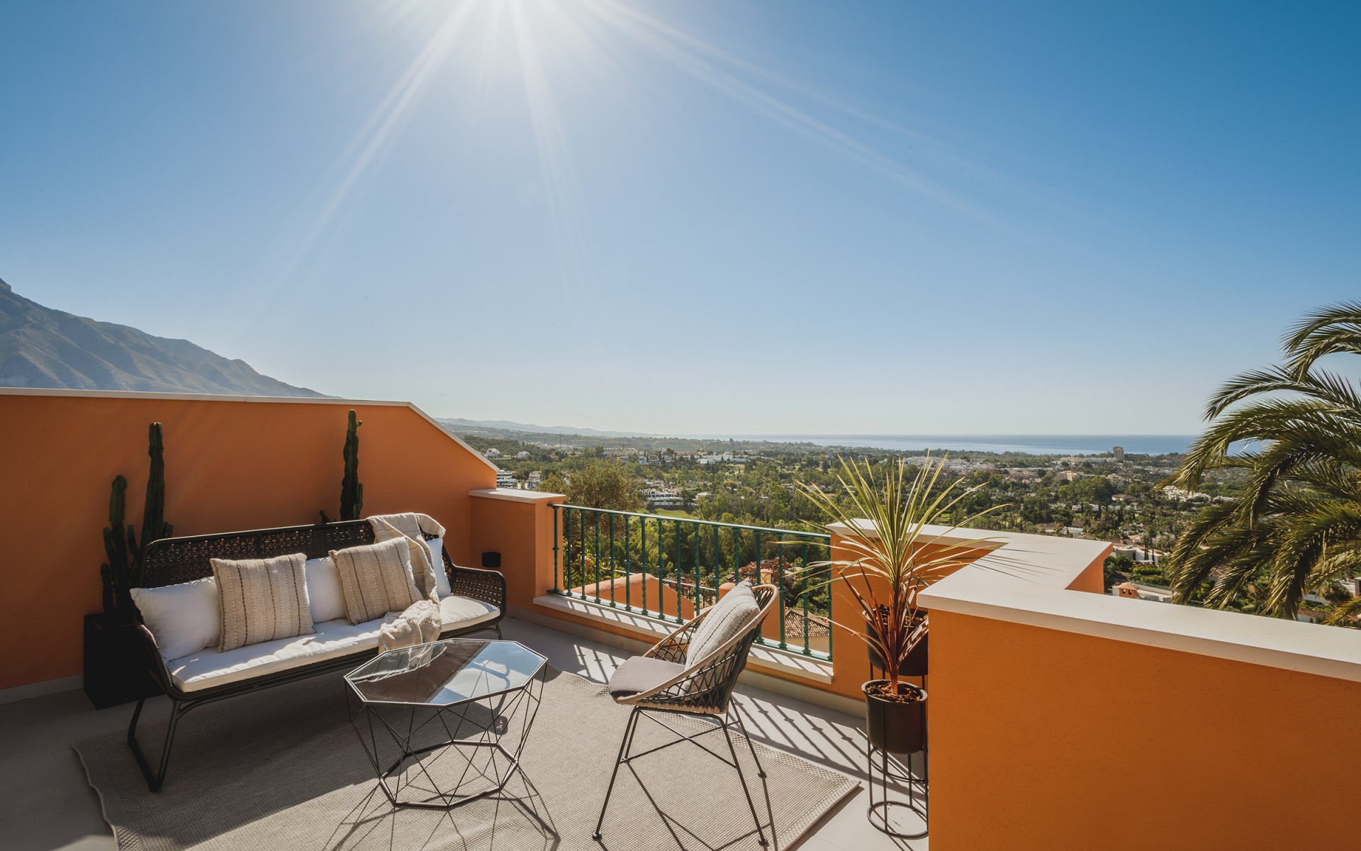 Bliźniak w Nueva Andalucia, Malaga, Hiszpania 3 sypialnie, 294 mkw. nr 53579