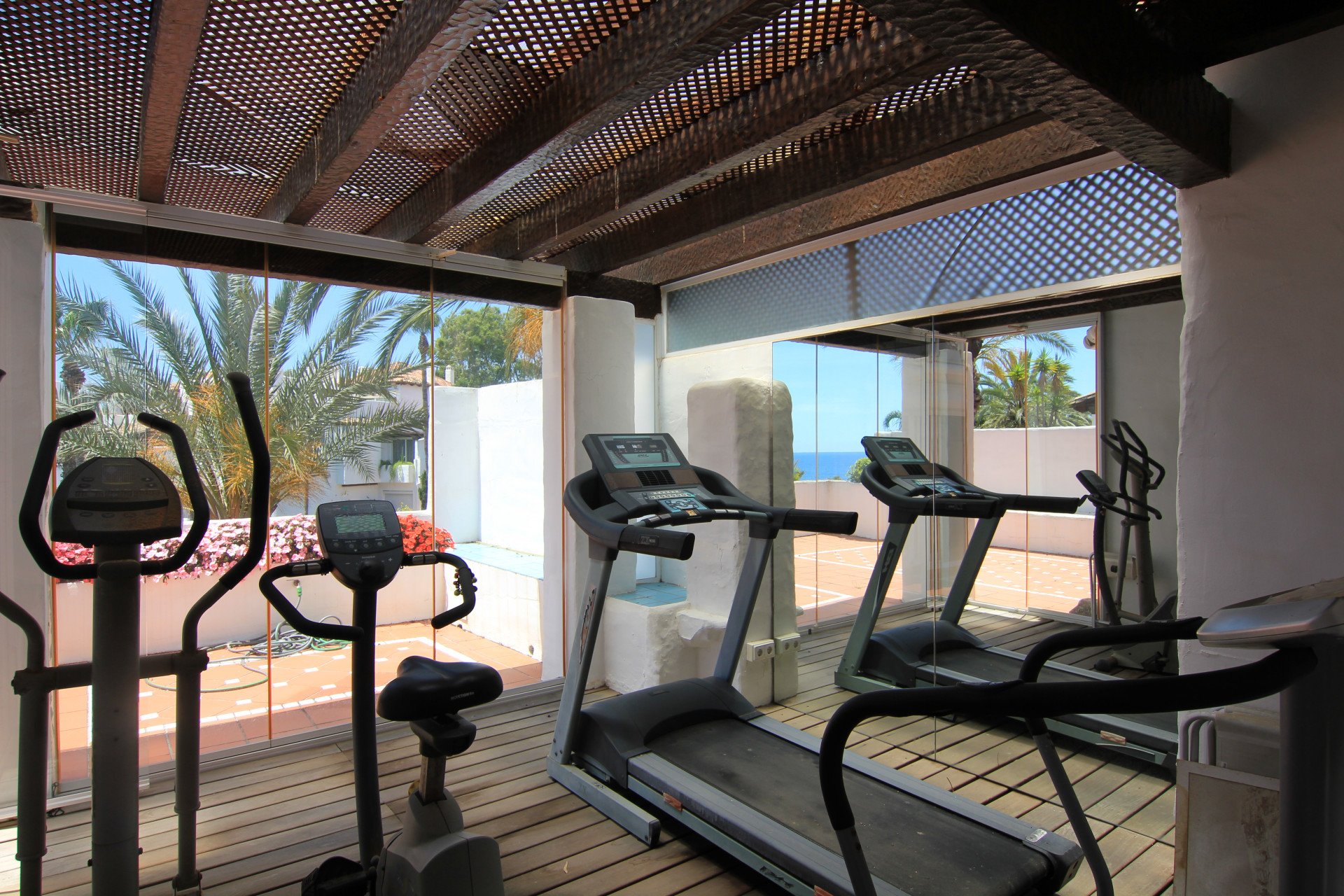 Duplex a Marbella, Malaga, Spagna 5 camere da letto, 475 mq. N° 53550