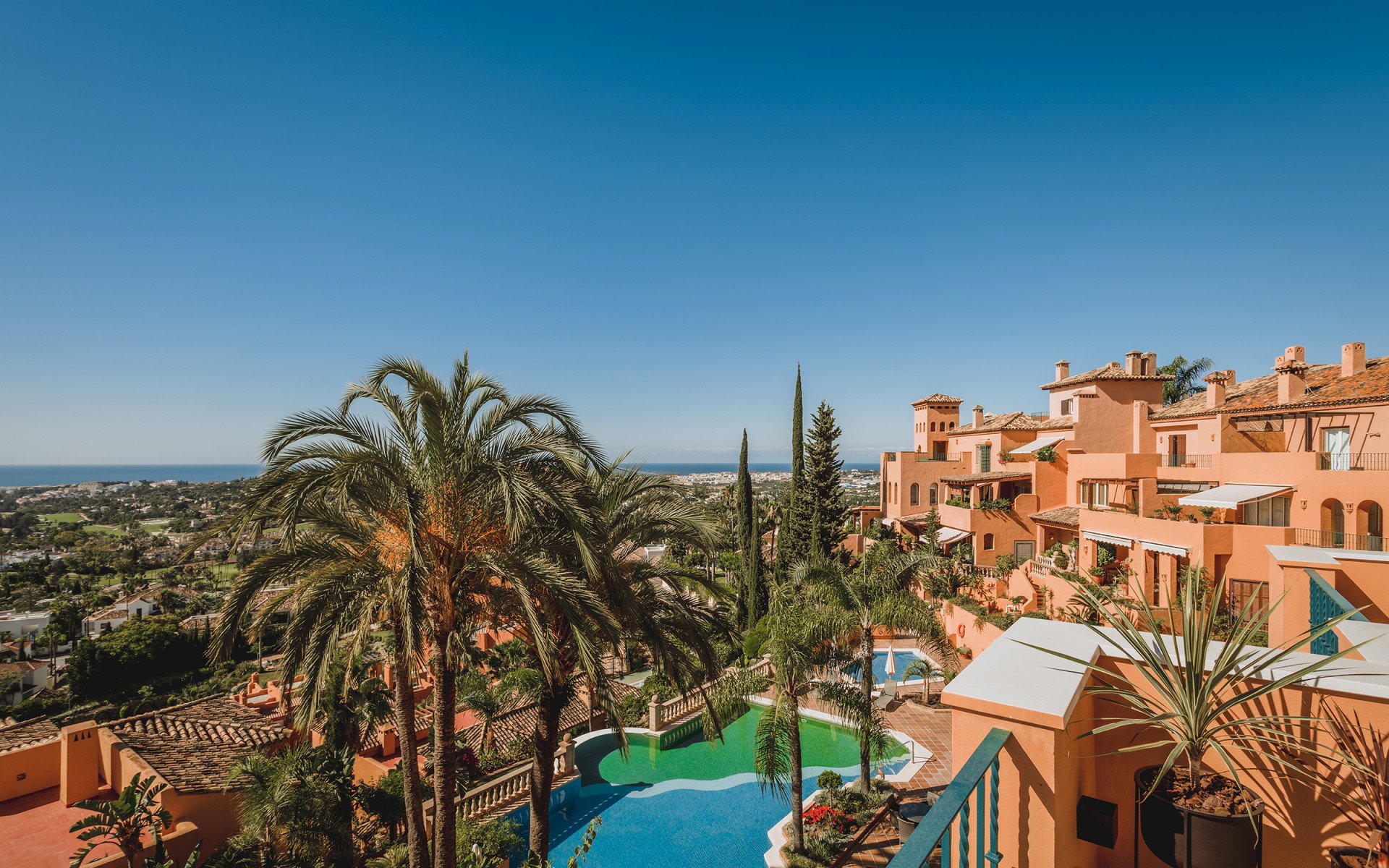 Bliźniak w Nueva Andalucia, Malaga, Hiszpania 3 sypialnie, 294 mkw. nr 53579